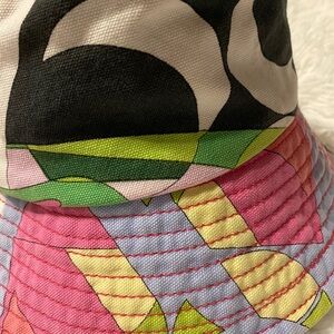 Emilio Pucci Bucket Hat Made in Italy 
Y2K vintage